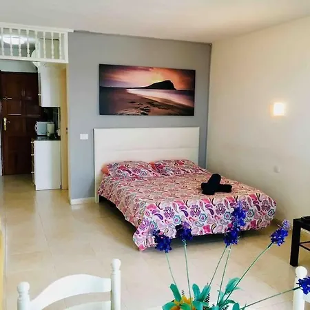 Apartment ***** Just Do It : Take My Superhost Lovin' Place *